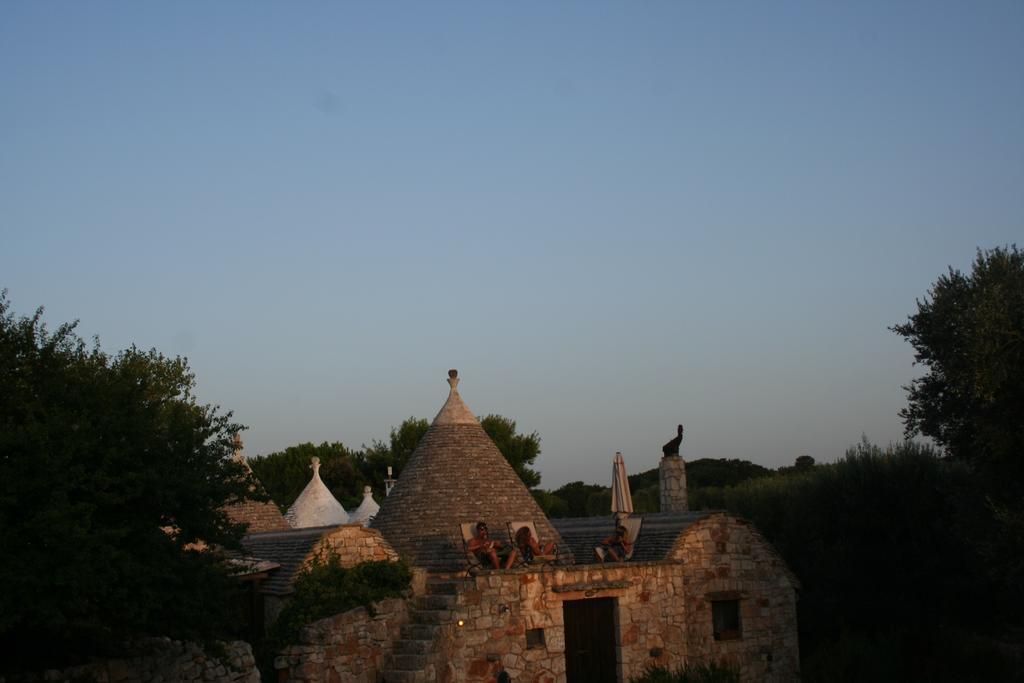Апарт отель I Trulli Di Acquarossa Чистернино Экстерьер фото